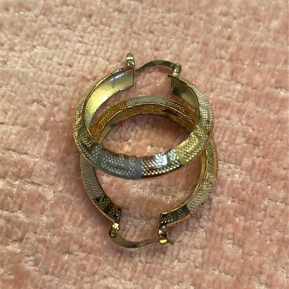 Elegant Two-Tone Gold and Silver Hoop Earrings